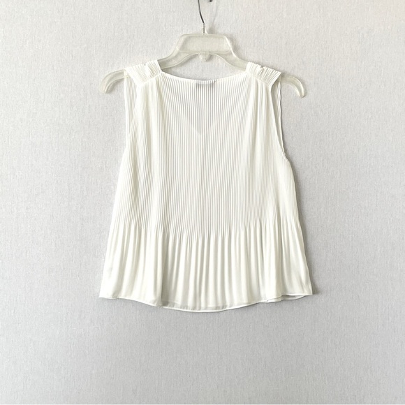 Aritzia Babaton Damien Pleated Sleeveless Blouse - Picture 3 of 6